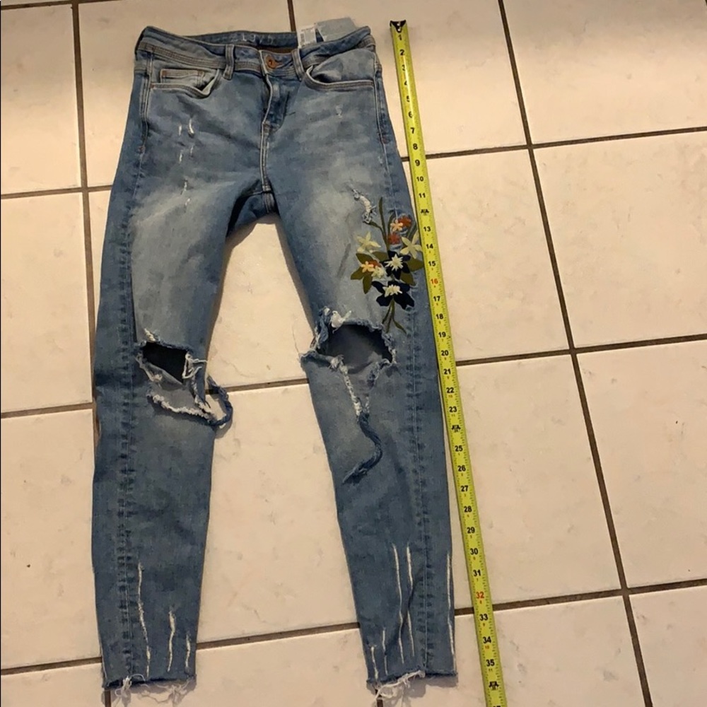 Zara 1975 skinny jeans mid rise flower embroidery